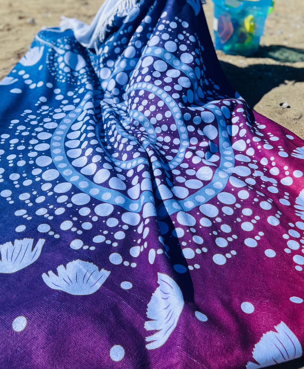 Winters New Moon 150cm Round Beach Towel